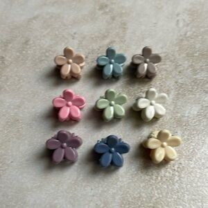 🌹20 for $20 Flower girl small mini hair clip claw rainbow multi color